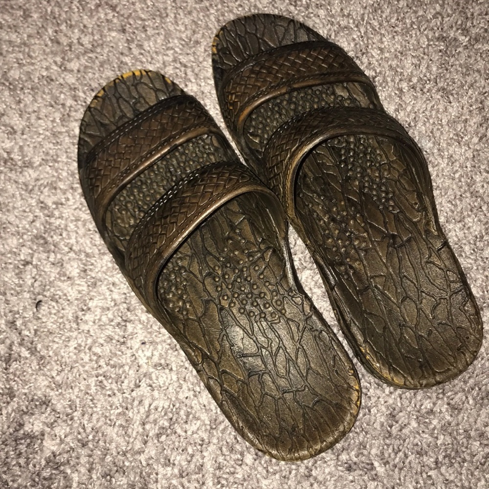 dark brown jandals